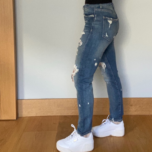 Zara Ripped Denim Jeans - Picture 2 of 11
